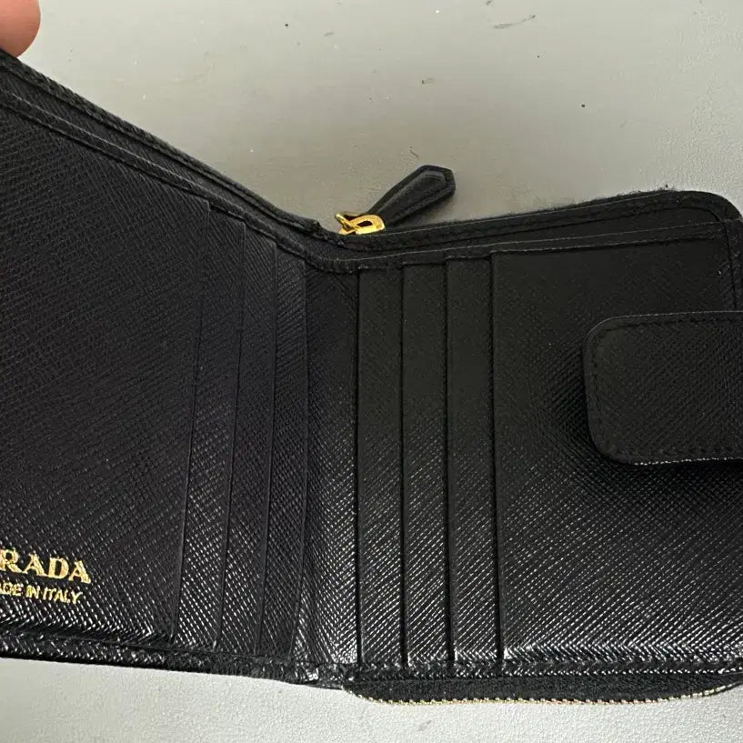 [BUNJANG] Prada Saffiano Leather Bifold Wallet / 프라다 사피아노 반지갑 블랙