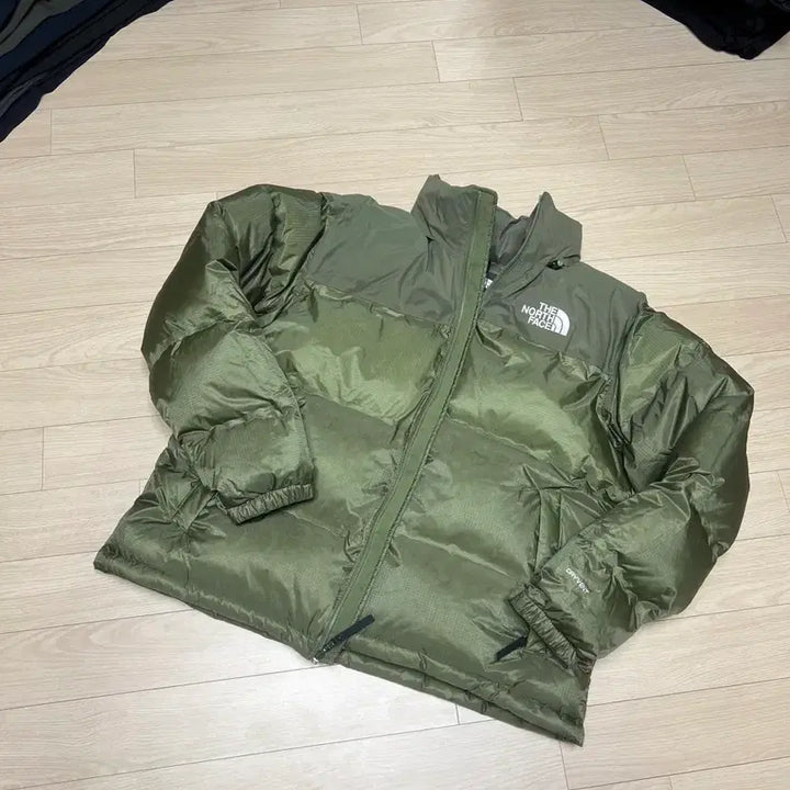 [SOLD OUT] 노스페이스 1996 워터 쉴드 눕시 다운 자켓  XXL사이즈 (카키)