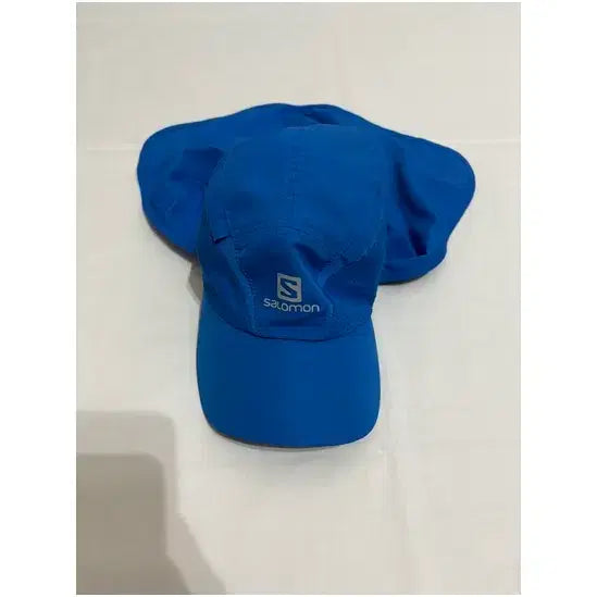 [SOLD OUT] 살로몬 빈티지 / 디테처블 넥 프로텍션 러닝 캡 블루 / ONE