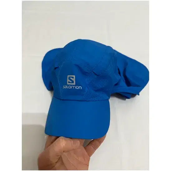 [SOLD OUT] 살로몬 빈티지 / 디테처블 넥 프로텍션 러닝 캡 블루 / ONE