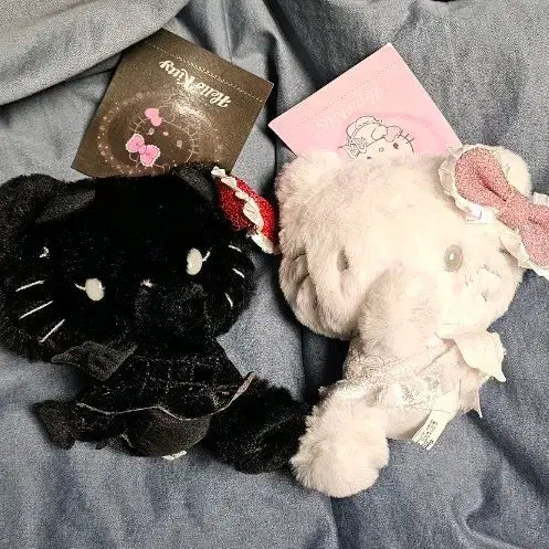 [BUNJANG] Hello Kitty Devil & Angel Black & White Ribbon Set Doll Bundle Set / 헬로키티 인형 악마와 천사 블랙/화이트 리본 세트 2종 묶음