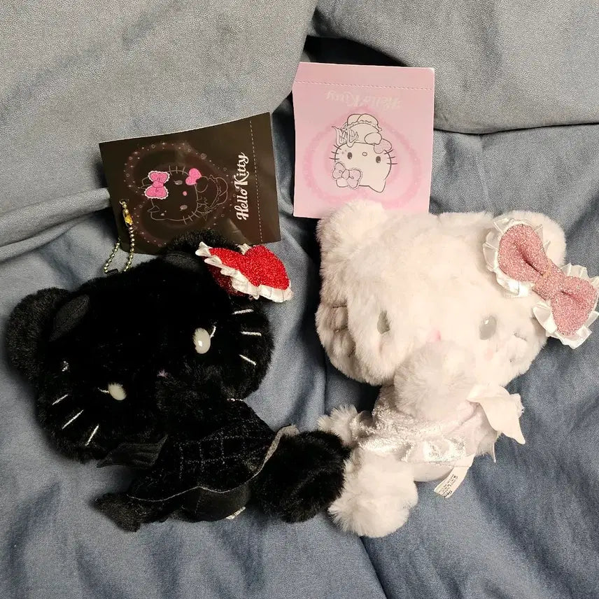 [BUNJANG] Hello Kitty Devil & Angel Black & White Ribbon Set Doll Bundle Set / 헬로키티 인형 악마와 천사 블랙/화이트 리본 세트 2종 묶음