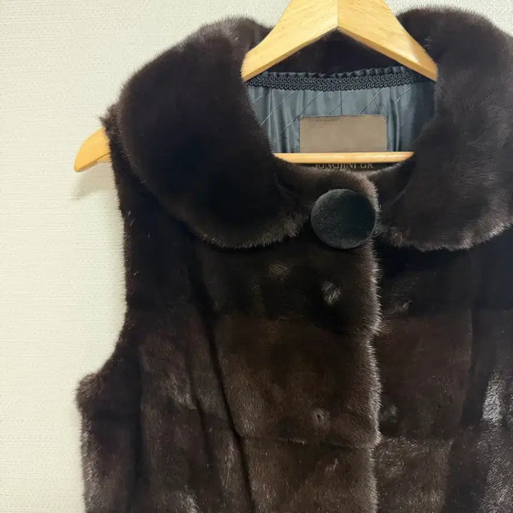 [BUNJANG] Sungjin Fur Blackglama Mink Vest / 성진모피 블랙그라마 밍크베스트조끼
