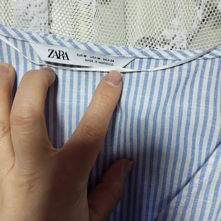 [BUNJANG] ZARA Striped Balloon Sleeve Blouse / 자라 ZARA 스트라이프 왕벌룬 퍼프 블라우스