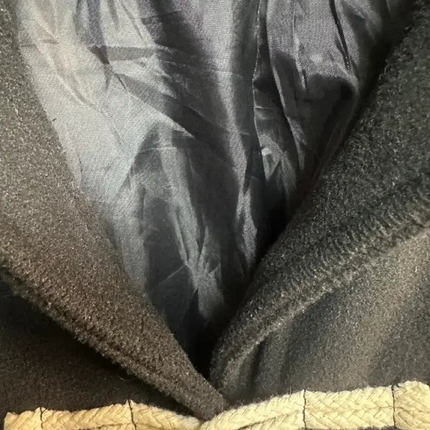 [BUNJANG] Tteokbokki Coat / 떡볶이코트