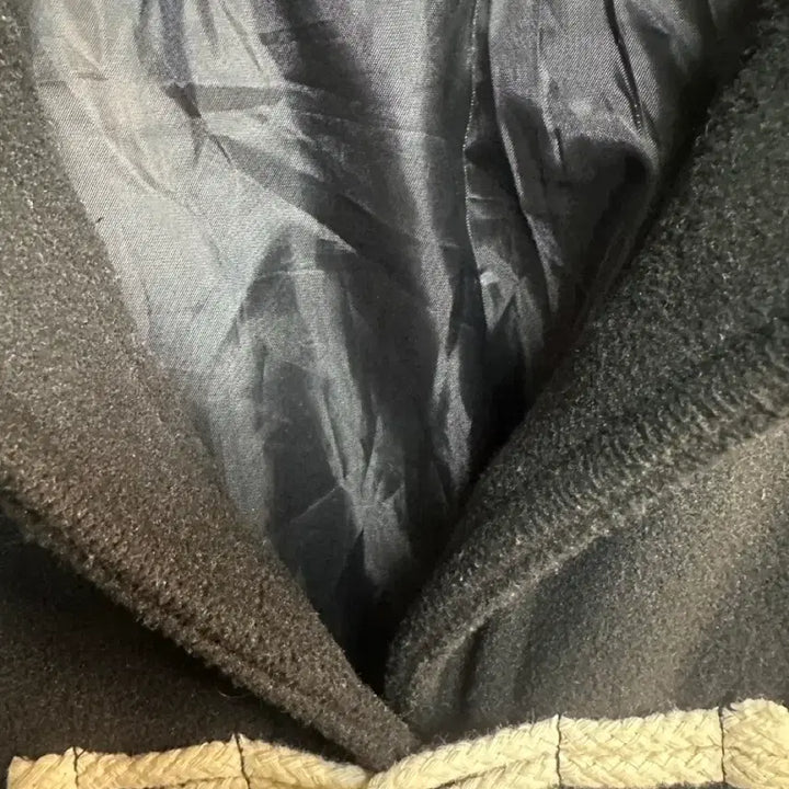 [BUNJANG] Tteokbokki Coat / 떡볶이코트