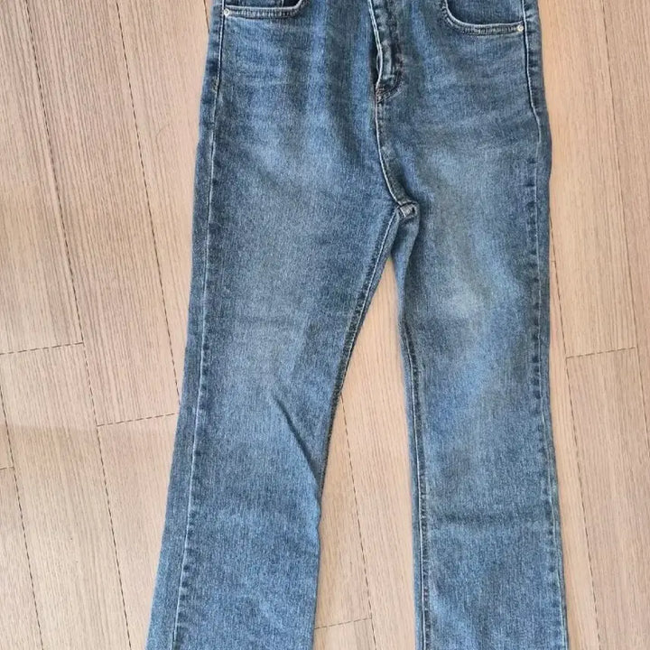 [BUNJANG] Bootcut Denim Jeans / 부츠컷 스타일의 데님 청바지