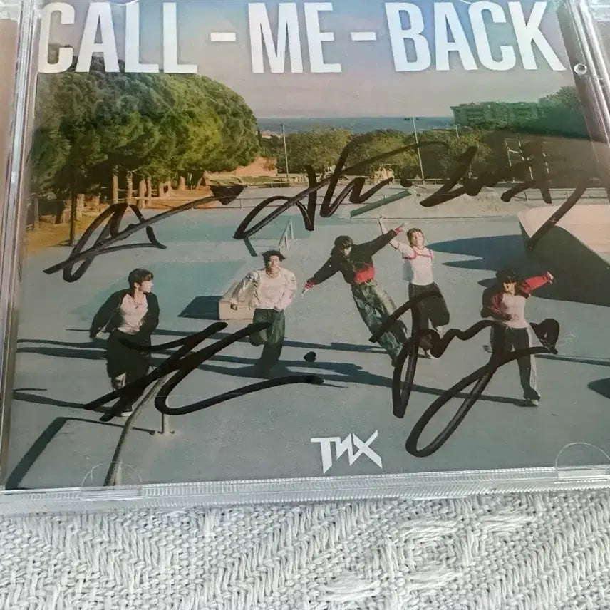 TNX 더뉴식스 친필 싸인앨범