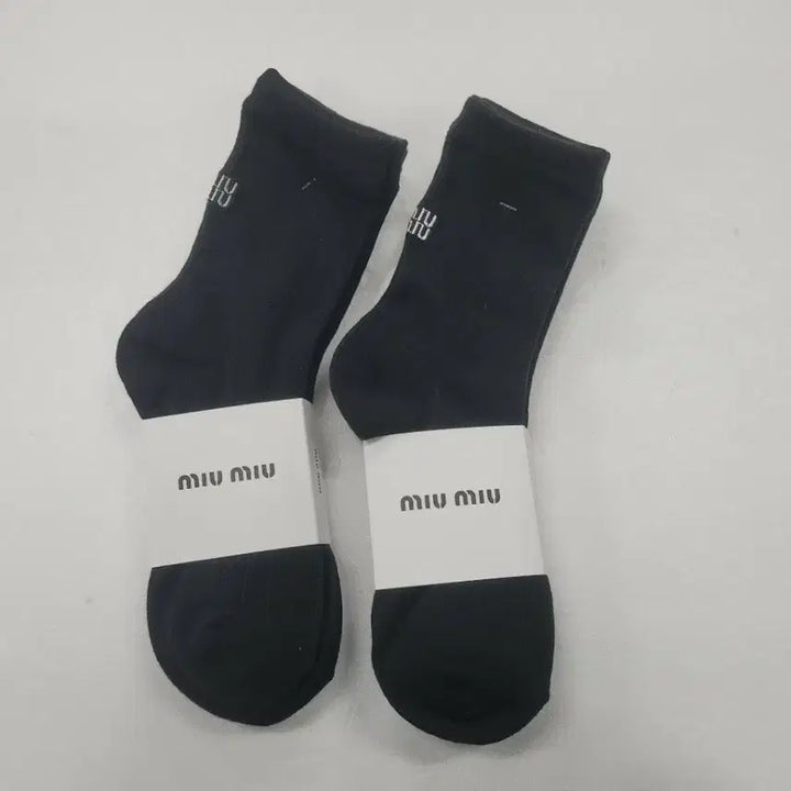 [BUNJANG] Miu Miu Women's Black Socks (8 Pairs) / 미우미우 검정 여자양말 8켤레