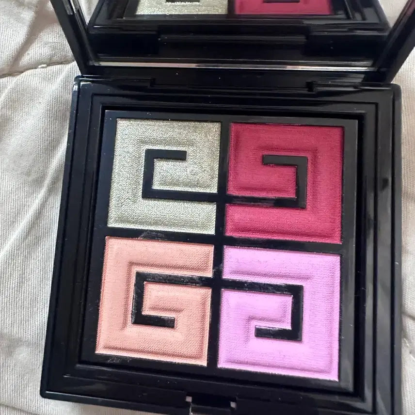 [BUNJANG] Givenchy Eyeshadow Red Light / 지방시 아이새도우 레드 라이트