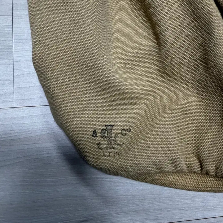 [BUNJANG] Capital Tote Bag / 캐피탈 토트백