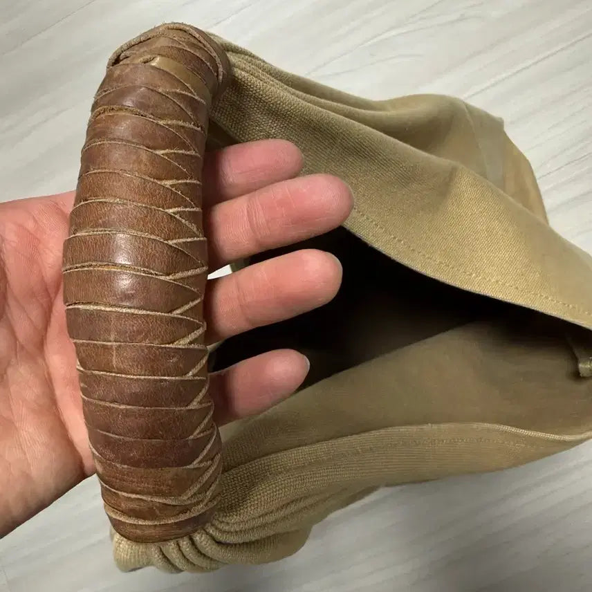 [BUNJANG] Capital Tote Bag / 캐피탈 토트백