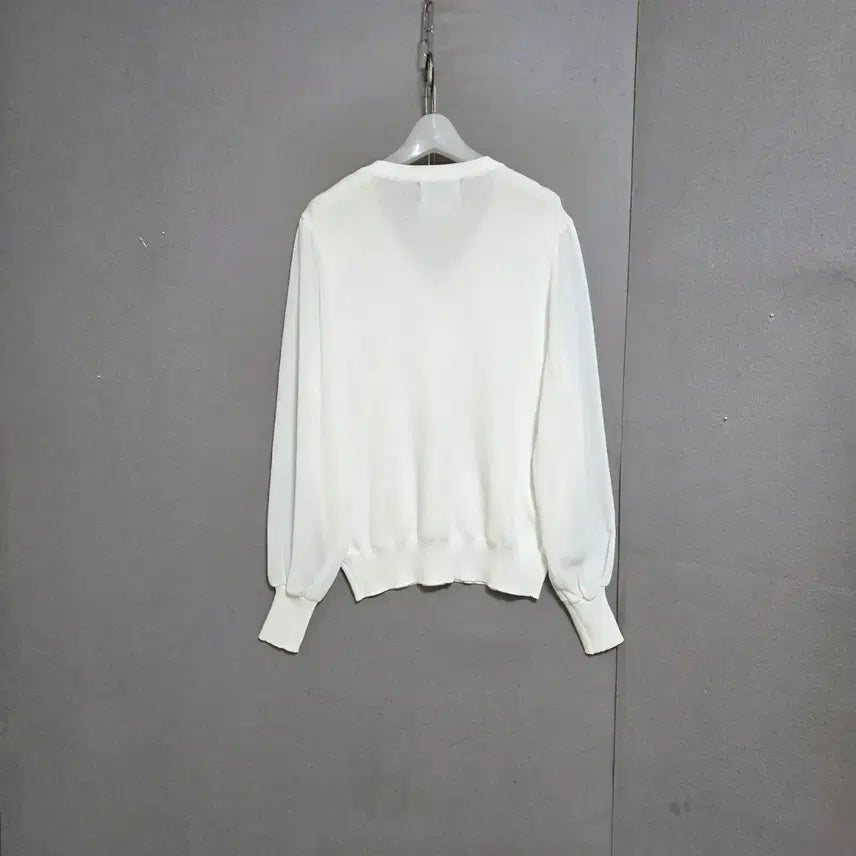 [BUNJANG] FF White Pearl Button V-Neck Knit / 브이넥 진주단추 화이트 니트 FF  n2615
