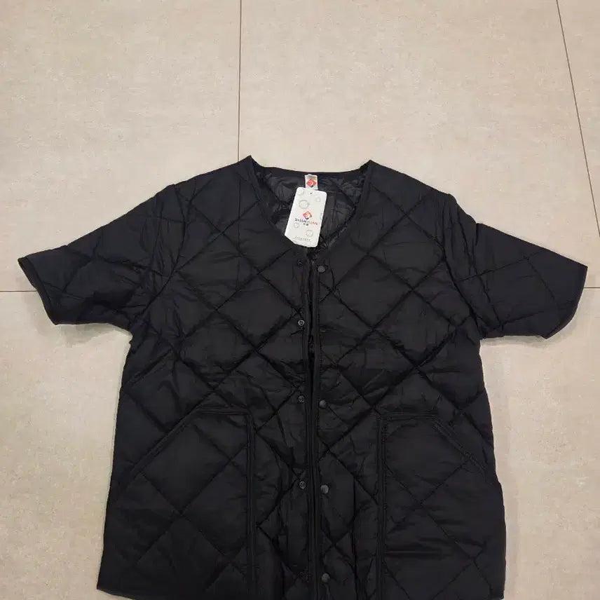 [BUNJANG] Unbranded Black Quilted Short Sleeve Jacket / [새상품]블랙 퀼팅 반팔 자켓