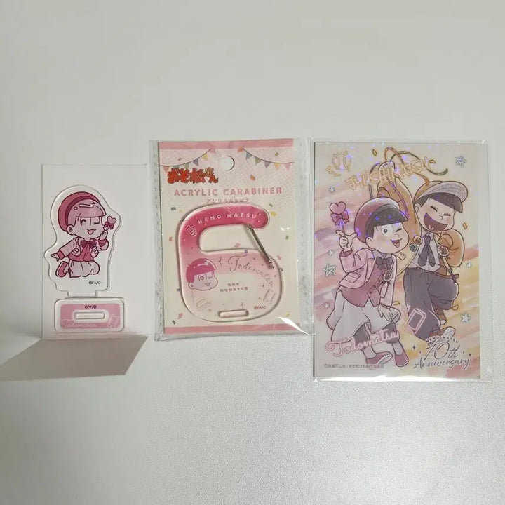 [BUNJANG] Osomatsu-san Todomatsu 10th Anniversary Collaboration Acrylic Stand, Carabiner, Postcard, Jyushimatsu / 오소마츠상 토도마츠 아츠시 10주년 아크릴 스탠드 카라비너 엽서 쥬시마츠