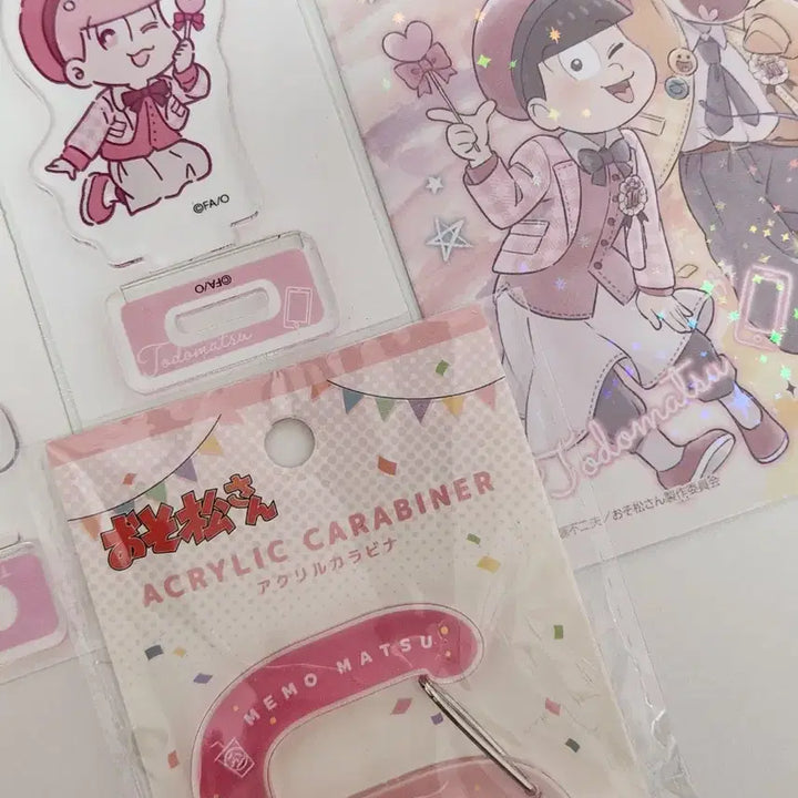 [BUNJANG] Osomatsu-san Todomatsu 10th Anniversary Collaboration Acrylic Stand, Carabiner, Postcard, Jyushimatsu / 오소마츠상 토도마츠 아츠시 10주년 아크릴 스탠드 카라비너 엽서 쥬시마츠