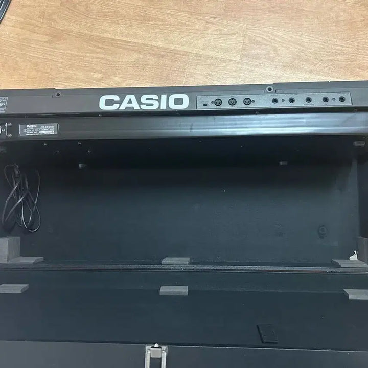 [BUNJANG] Casio CZ-2000S Digital Synthesizer with Hard Case / 카시오 CZ-2000S 디지털 신디사이저 케이스 포함