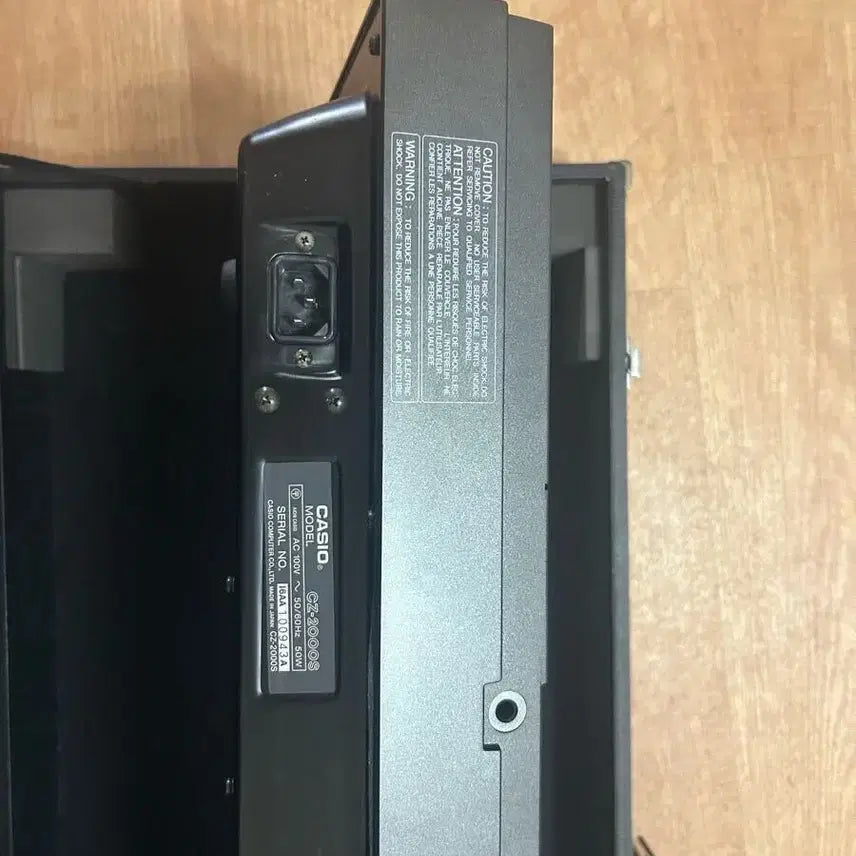 [BUNJANG] Casio CZ-2000S Digital Synthesizer with Hard Case / 카시오 CZ-2000S 디지털 신디사이저 케이스 포함