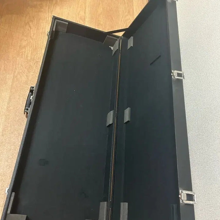 [BUNJANG] Casio CZ-2000S Digital Synthesizer with Hard Case / 카시오 CZ-2000S 디지털 신디사이저 케이스 포함