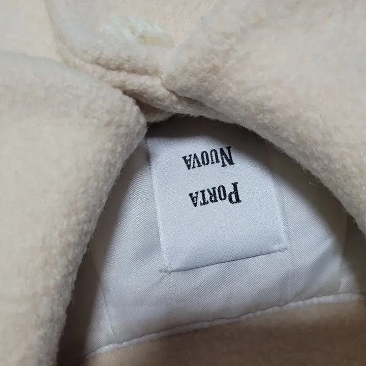 [BUNJANG] ID Look Porta Nuova Ivory Color Block Coat / 아이디룩 PORTA NUOVA 아이보리 배색 디자인 코트