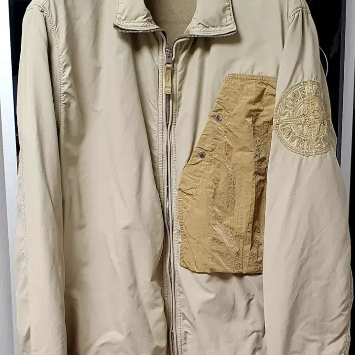 [BUNJANG] Stone Island 24FW Brushed Nylon Overshirt (Beige, XL) / 매장판)스톤아일랜드 24FW 브러쉬드 나일론 오버셔츠(베이지,XL)