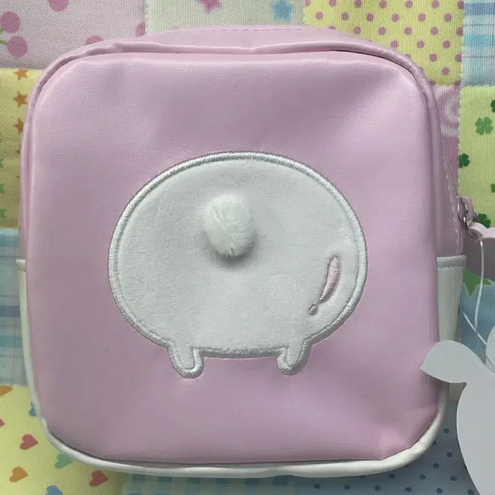 [BUNJANG] Munjakgwi Chiikawa Peach Square Pouch / (파격할인)먼작귀 복숭아 피치 스퀘어 파우치 치이카와 우사기 하치와레