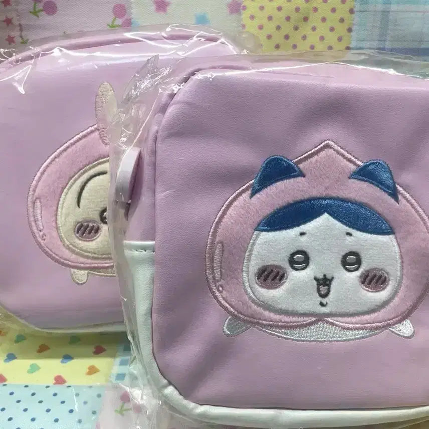 [BUNJANG] Munjakgwi Chiikawa Peach Square Pouch / (파격할인)먼작귀 복숭아 피치 스퀘어 파우치 치이카와 우사기 하치와레