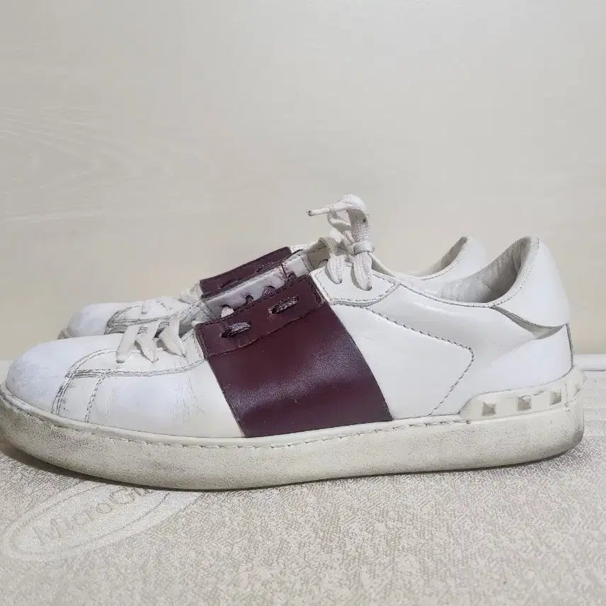 [BUNJANG] Valentino Garavani Rockstud Sneakers (Size 270) / 발렌티노 락스터드 가라바니 스니커즈 270