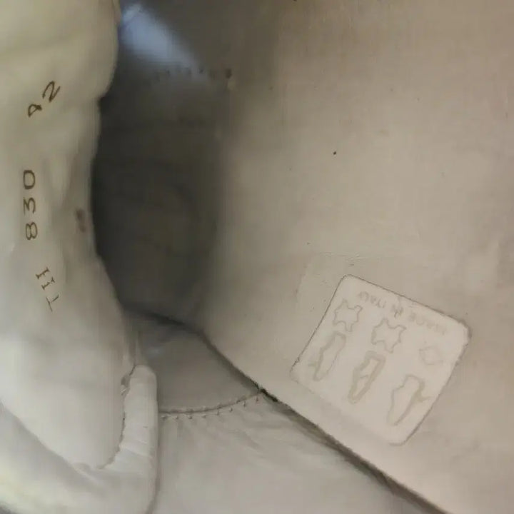 [BUNJANG] Valentino Garavani Rockstud Sneakers (Size 270) / 발렌티노 락스터드 가라바니 스니커즈 270