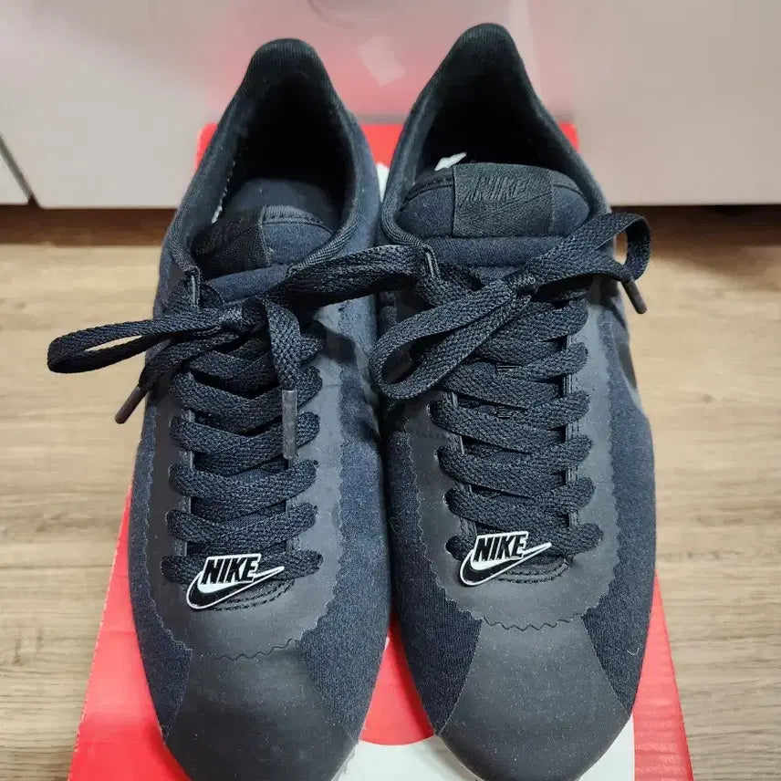 [BUNJANG] Nike Classic Cortez Fleece Sneakers (255) / 나이키 클래식 코르테즈 플리스 255