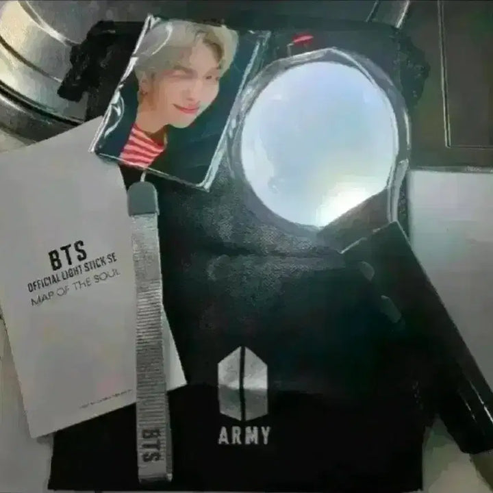 [BUNJANG] BTS Army Bomb Special Edition Light Stick + Photocard / 새상품) bts 아미밤 스페셜 에디션 응원봉  + 포토카드 판매합니다