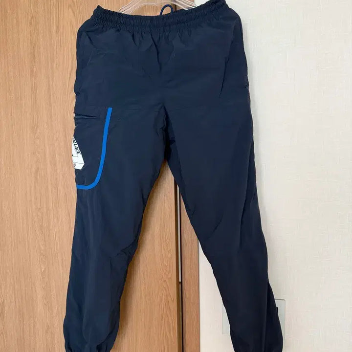 [BUNJANG] Palace Overpark Shell Pants / 팔라스 오버파크 쉘팬츠
