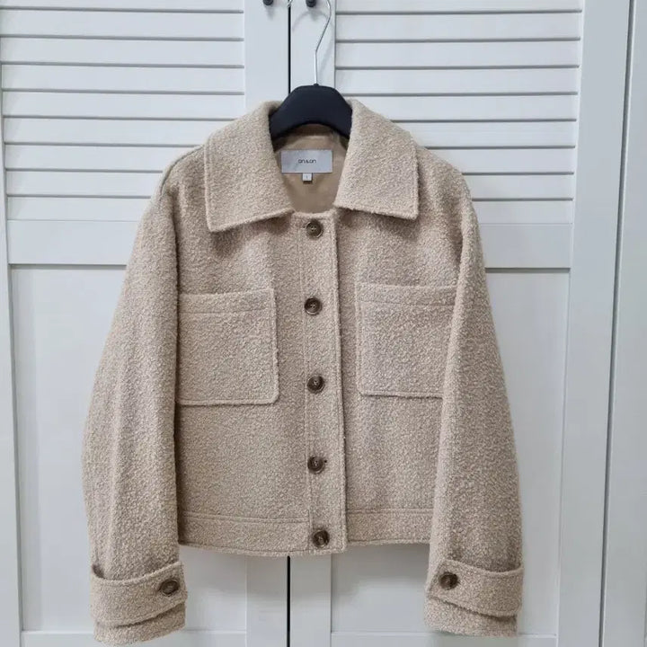 [BUNJANG] ON&ON Out Pocket Short Boucle Wool Jacket (Beige, Size 55) / (새제품)온앤온 아웃포켓 숏부클 양모자켓. 55사이즈(루즈핏). 베이지