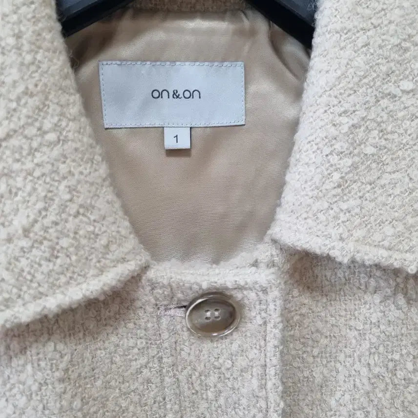 [BUNJANG] ON&ON Out Pocket Short Boucle Wool Jacket (Beige, Size 55) / (새제품)온앤온 아웃포켓 숏부클 양모자켓. 55사이즈(루즈핏). 베이지