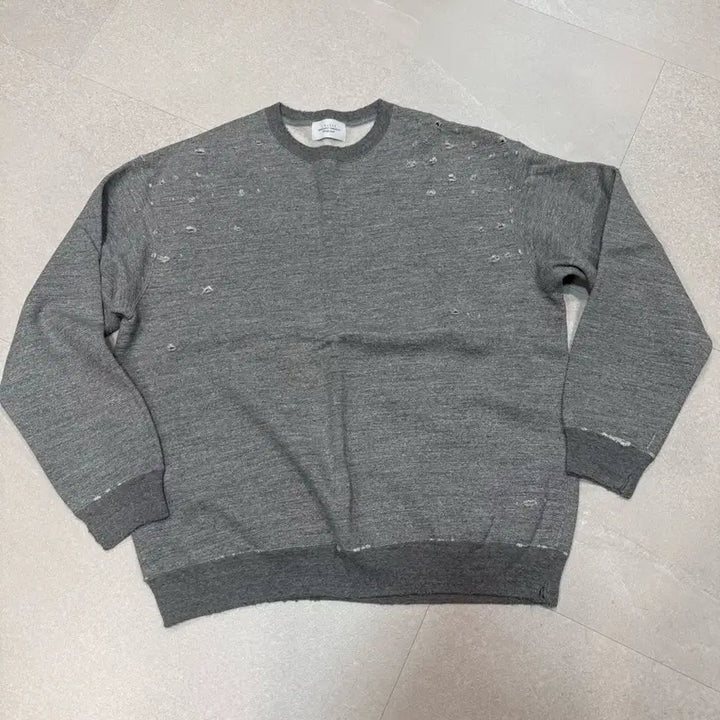 [BUNJANG] Unused Damage Sweatshirt 3 / 언유즈드 데미지 스웻셔츠 3