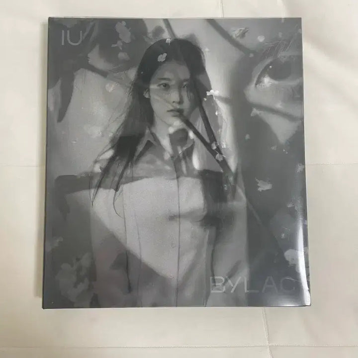 [BUNJANG] IU LILAC 5th Album / 아이유 (IU) - LILAC (5집) 앨범