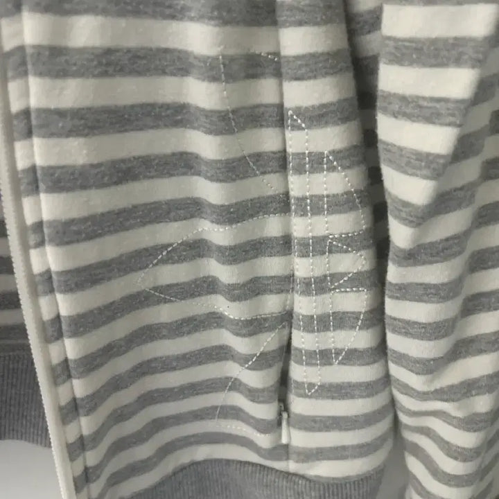 [BUNJANG] Wise Girl Vintage Adidas Striped Zip-up Gray / 와이즈걸 빈티지 아디다스 스트라이프 집업 그레이