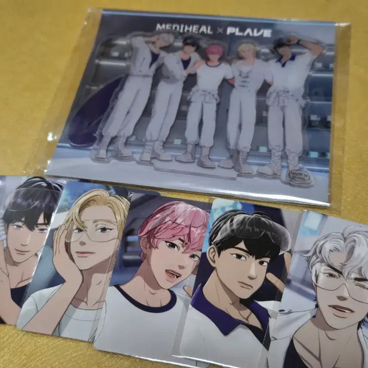 [BUNJANG] PLAVE Mediheal Photocard &amp; Acrylic Stand Bundle Set / 플레이브 메디힐 포카 아크릴 플레이브굿즈