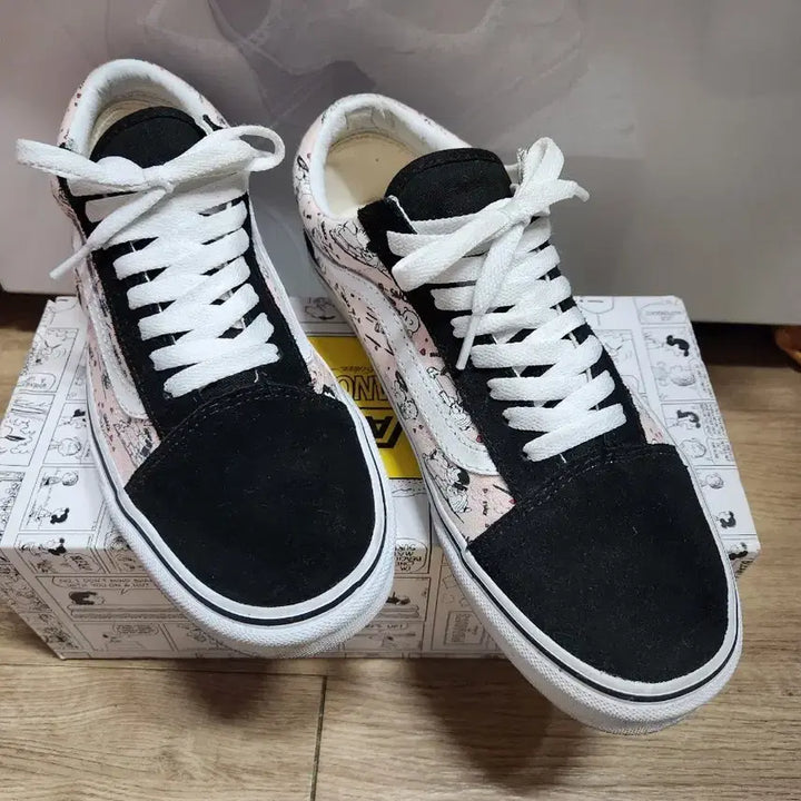 [BUNJANG] Vans Old Skool Snoopy Sneakers / 반스 올드스쿨 스누피 260
