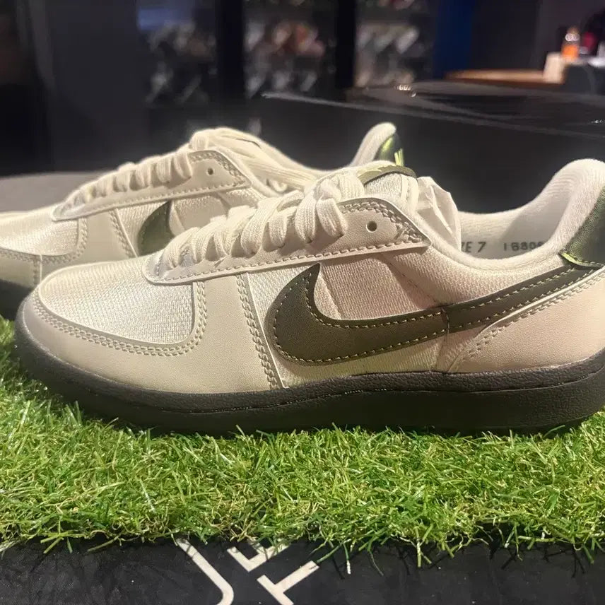 [SOLD OUT] [새상품/240] 나이키 필드제네럴
