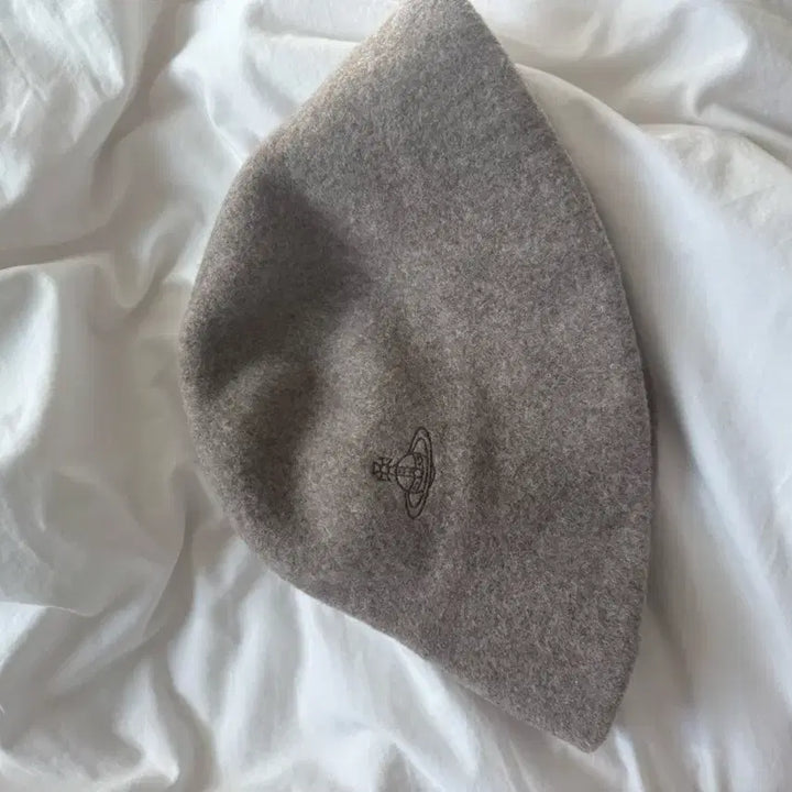 [BUNJANG] Vivienne Westwood Bucket Hat / 비비안웨스트우드 버킷햇