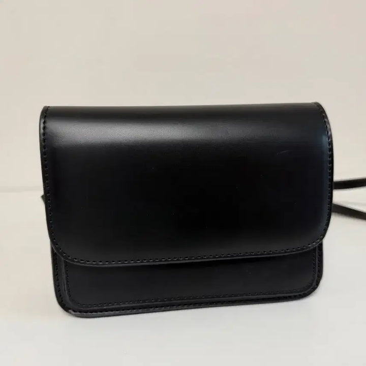 [BUNJANG] SOLOIST Black Mini Crossbody Bag / 솔로이스트 블랙 미니 백