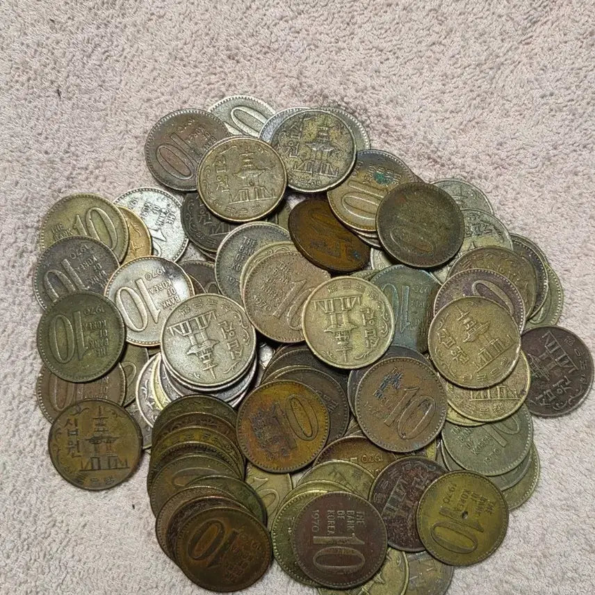 [BUNJANG] Vintage Korean 10 Won Coin / 70년 10원동전