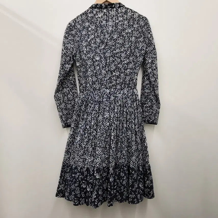 [SOLD OUT] 마쥬 펀칭 플레어 원피스