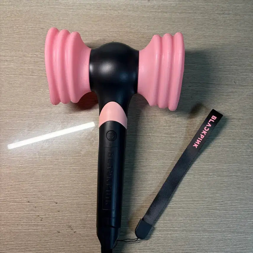 [SOLD OUT] 블랙핑크 공식 응원봉 뿅봉이 판매합니다
