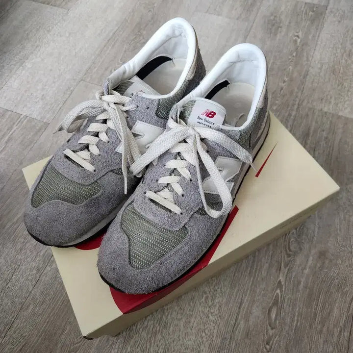 [BUNJANG] New Balance Marvelhead Incense 990v1 Sneakers / 뉴발란스 마블헤드 인센스 990v1 290