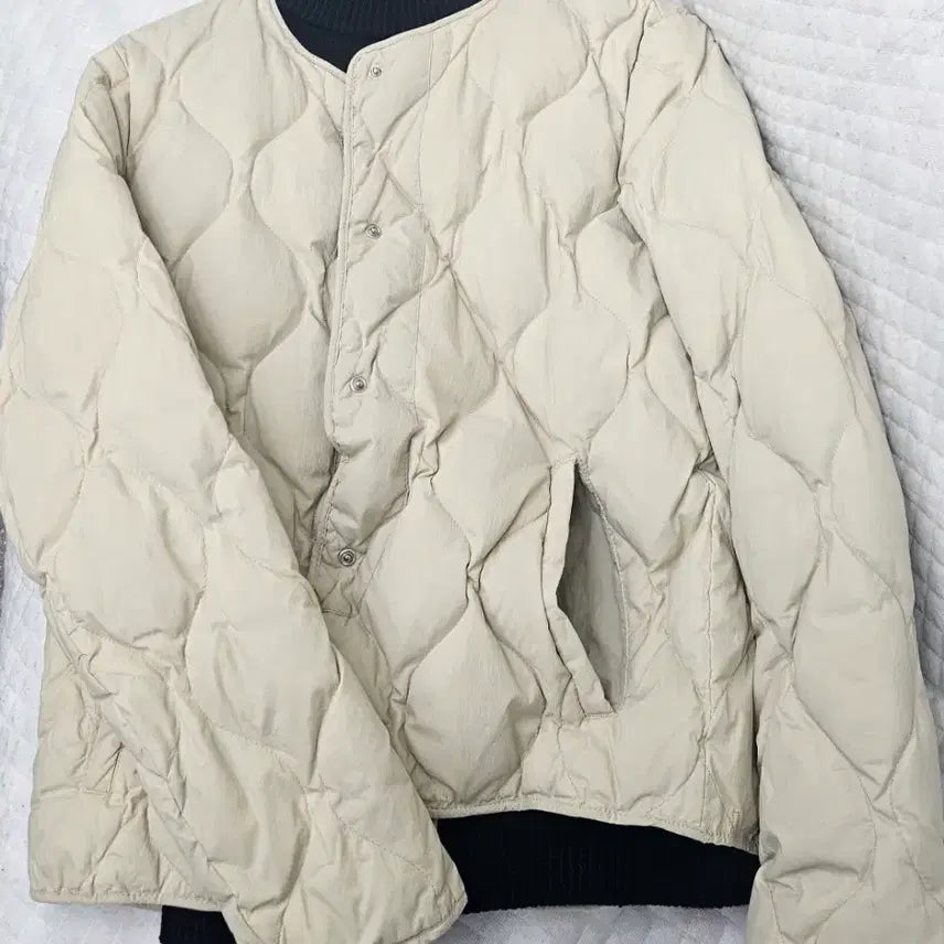 [BUNJANG] GIORDANO Lightweight Down Padded Jacket / A4021  경량 다운패딩(GIORDANO)