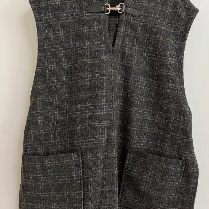 [BUNJANG] Edge Hood Vest Charcoal / 엣지 후드 조끼 S 차콜