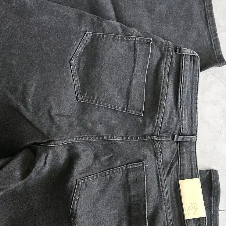 [BUNJANG] General Idea Black Denim Wide Ripped Jeans / 제너럴아이디어 블랙 데님 와이드 찢청 바지