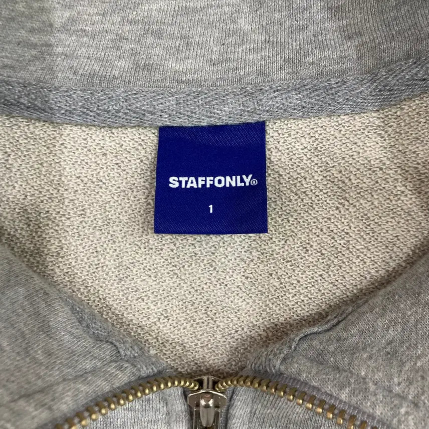[BUNJANG] STAFFONLY Half-Zip Sweatshirt / STAFFONLY 반집업 스웻셔츠